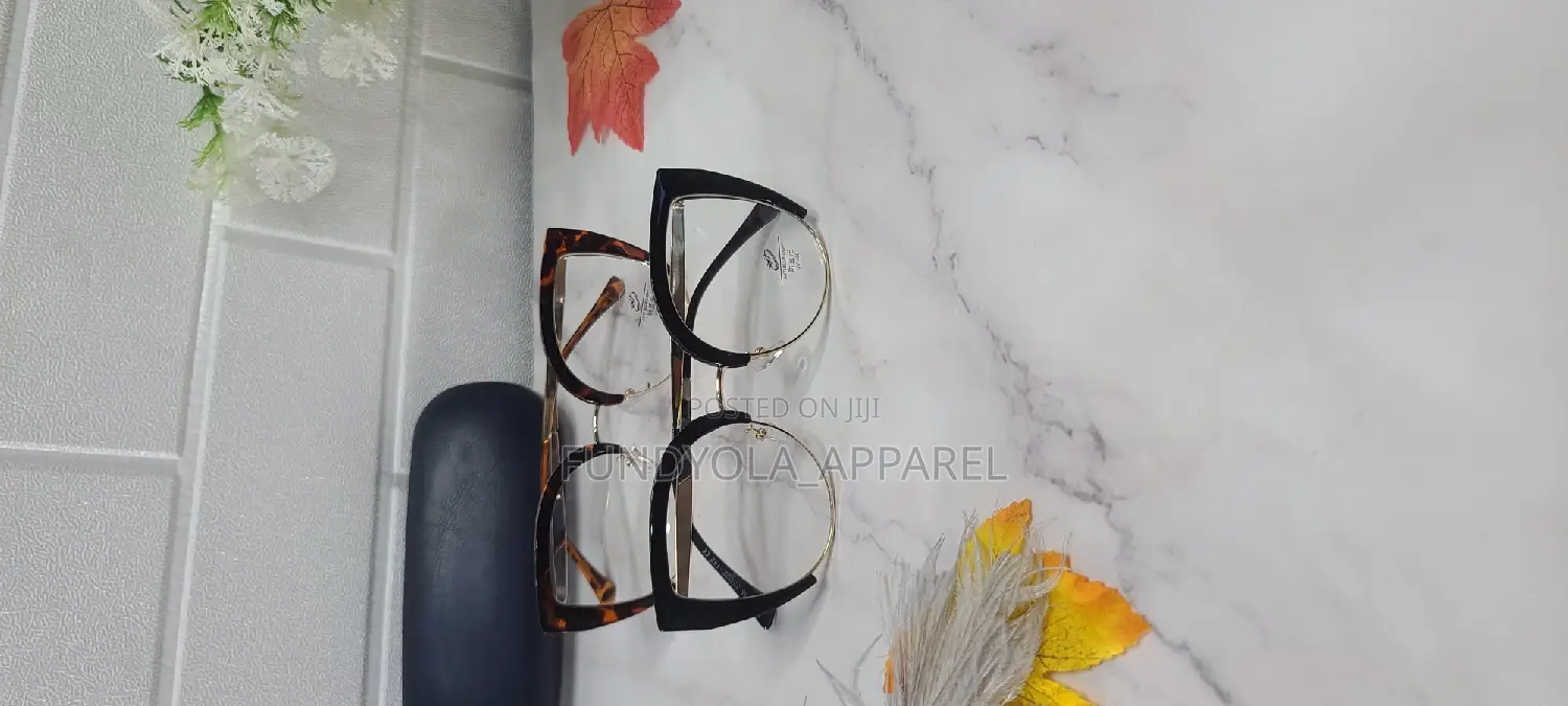 Extra Clear Female Eyeglasses