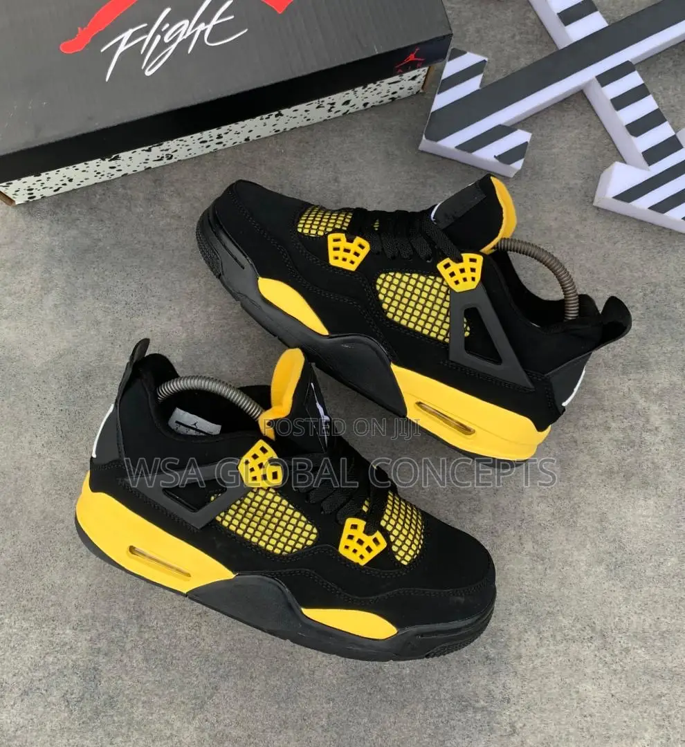 Air Jordan 4 Yellow Thunder Sneakers