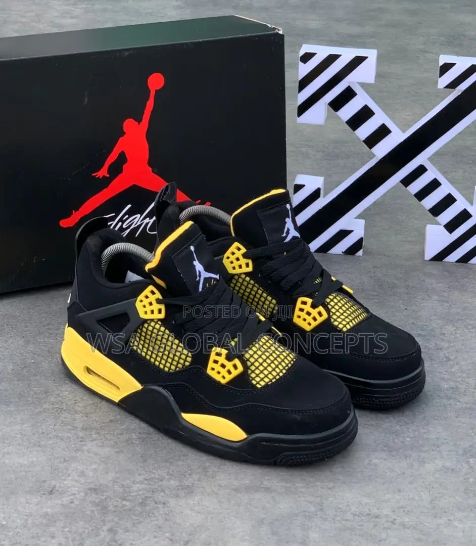 Air Jordan 4 Yellow Thunder Sneakers
