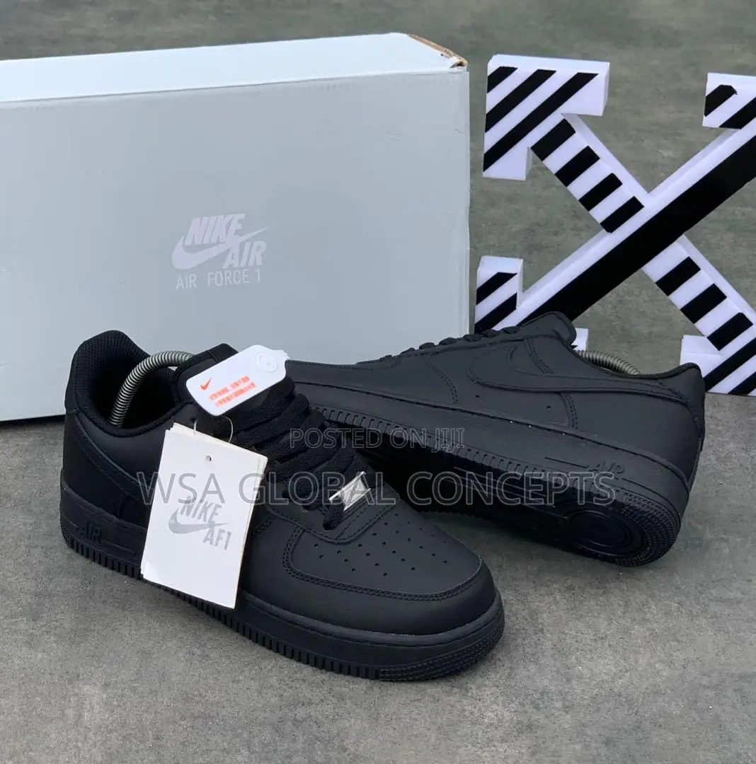 Nike Air Force 1 Low Black Sneakers