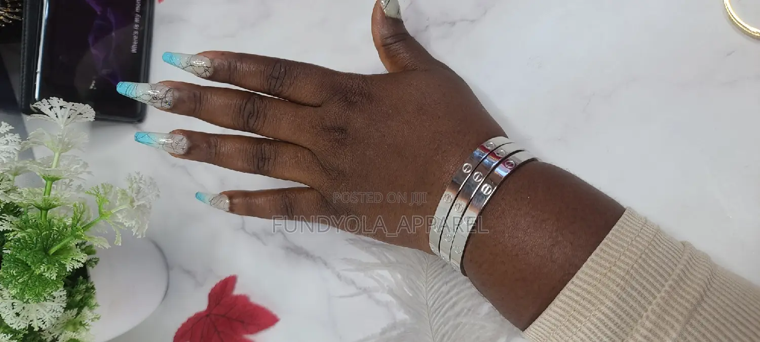 Beautiful Female Steel Sliver Wrist Bangle