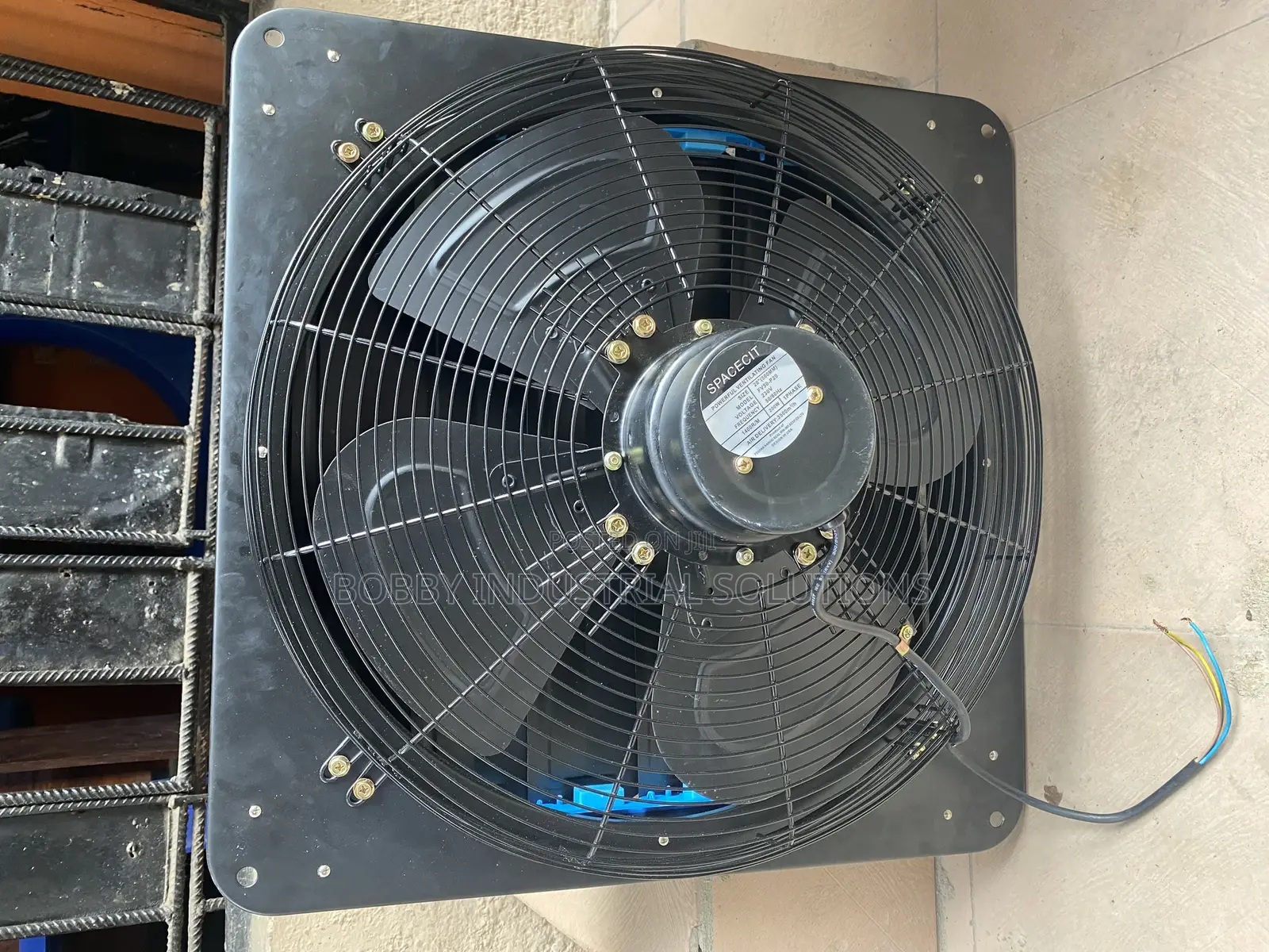 20” Inches Exaust Fan With Cover Strong Winds