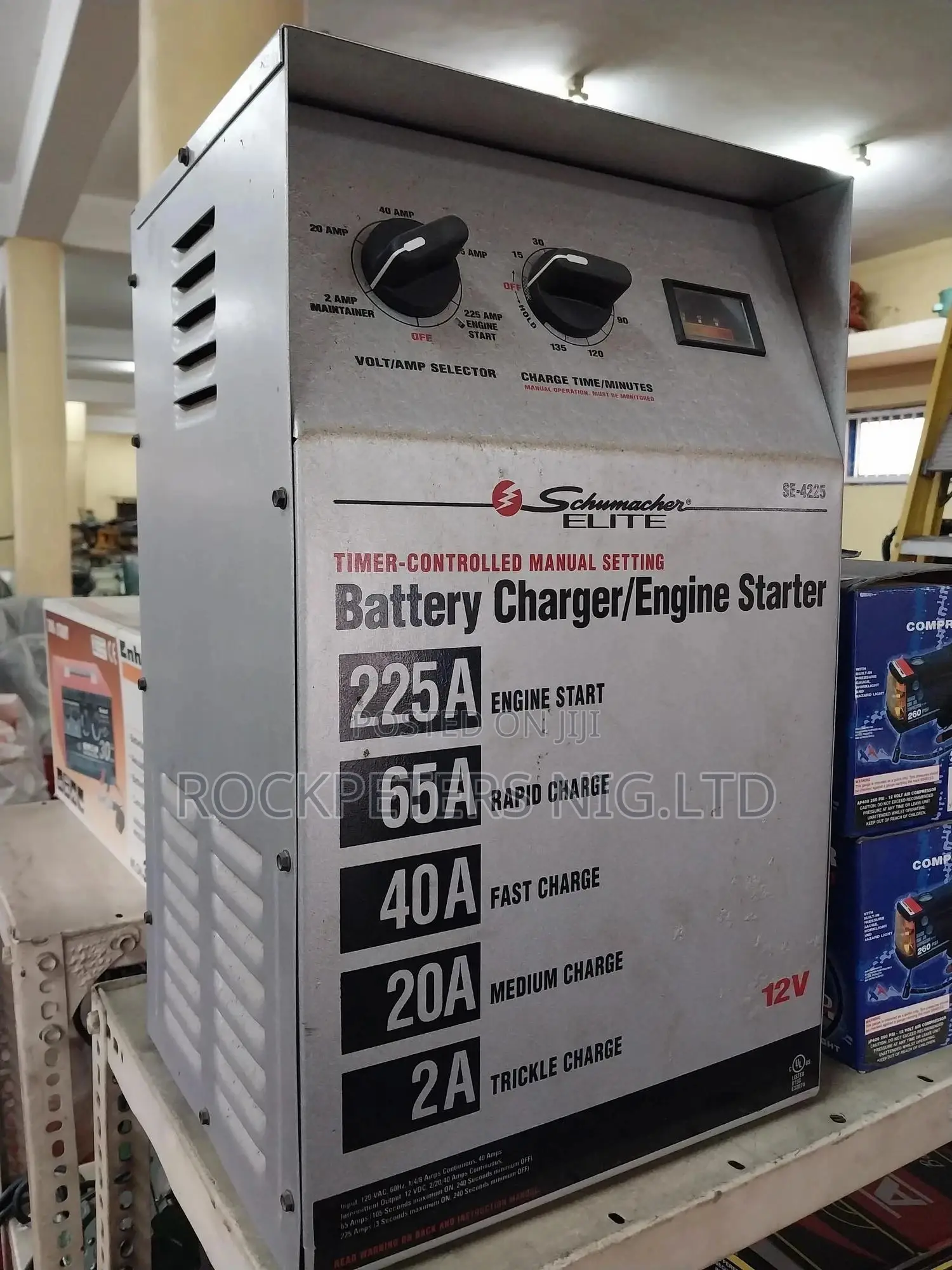 Schumacher Se-4225 Battery Charger/Engine Starter