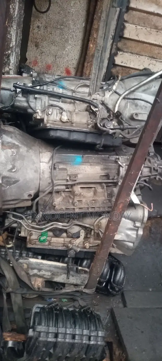 Nissan Pathfinder Gearbox 2 Wheel Drive.