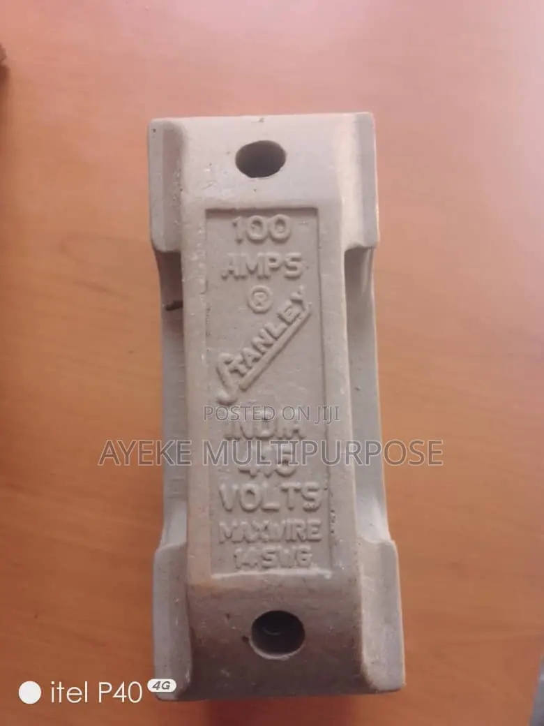 100A Stanley Fuse and Base