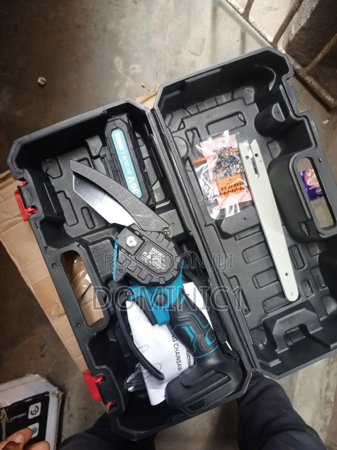 Makita Cordless Chainsaw Saw 6 Inches