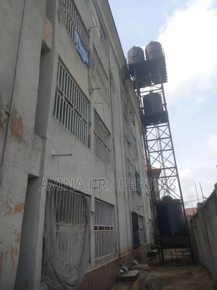 A 3 Story Building Of 40 Room's Self-contained All Ensuit