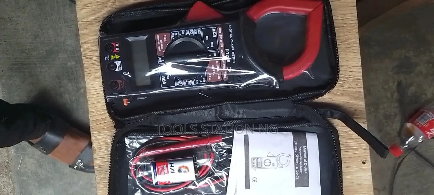 Digital Clamp Meter