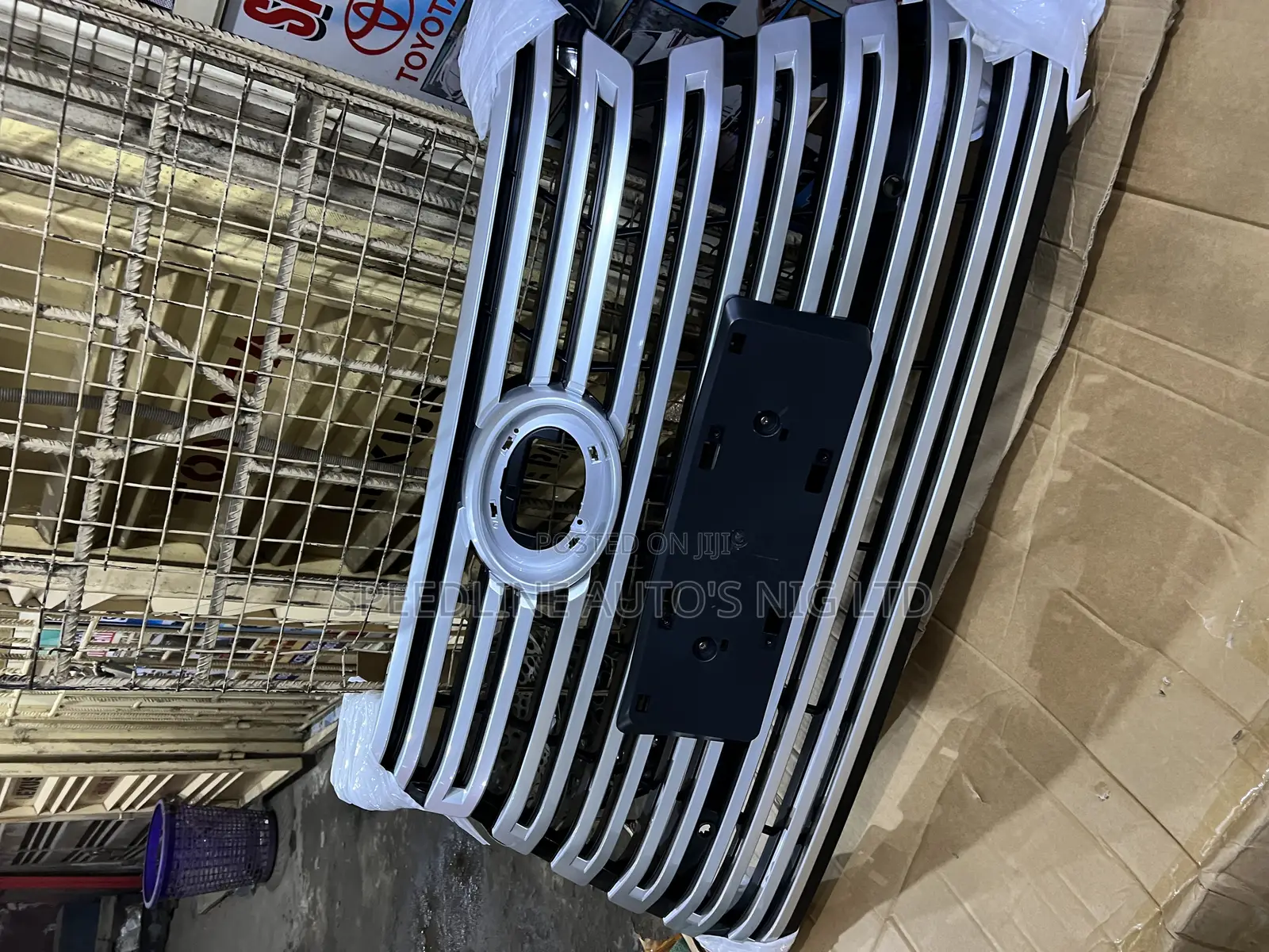 Complete Front Grille Lexus Lx600 2023/2024 Model