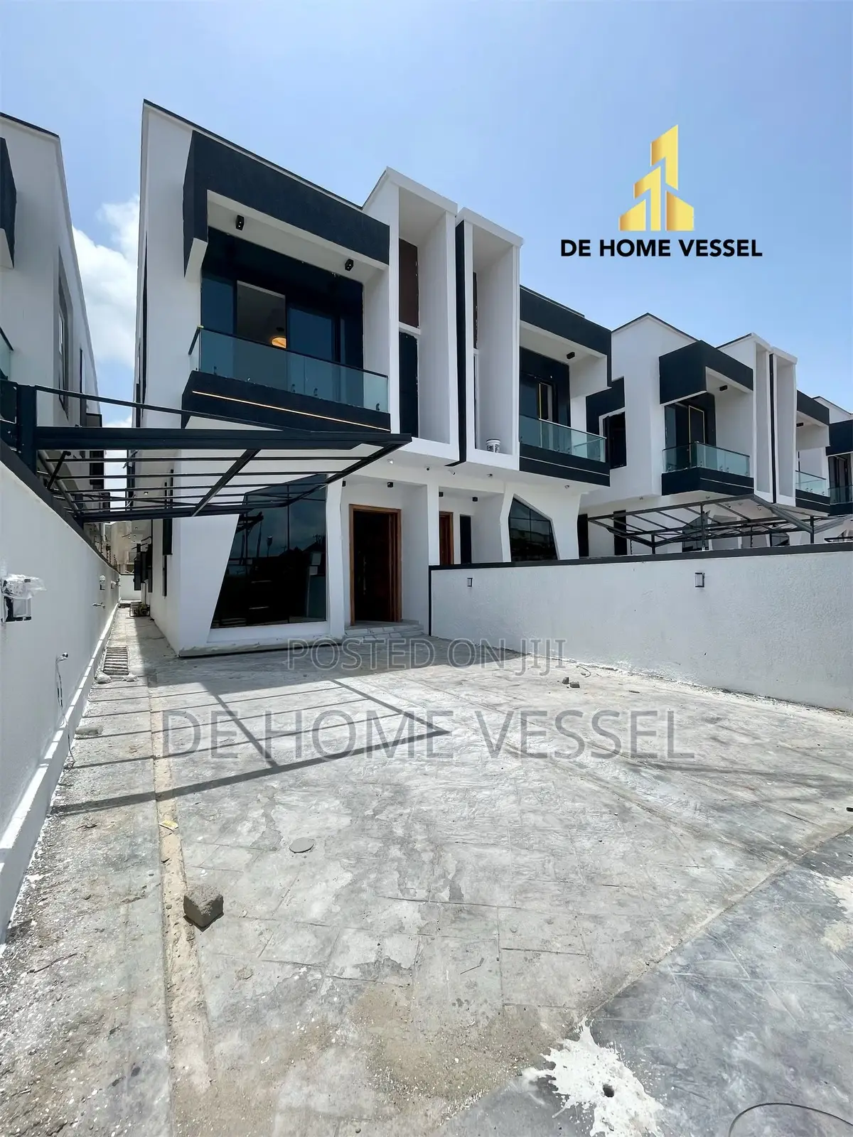 4bdrm Duplex in Lekki for sale