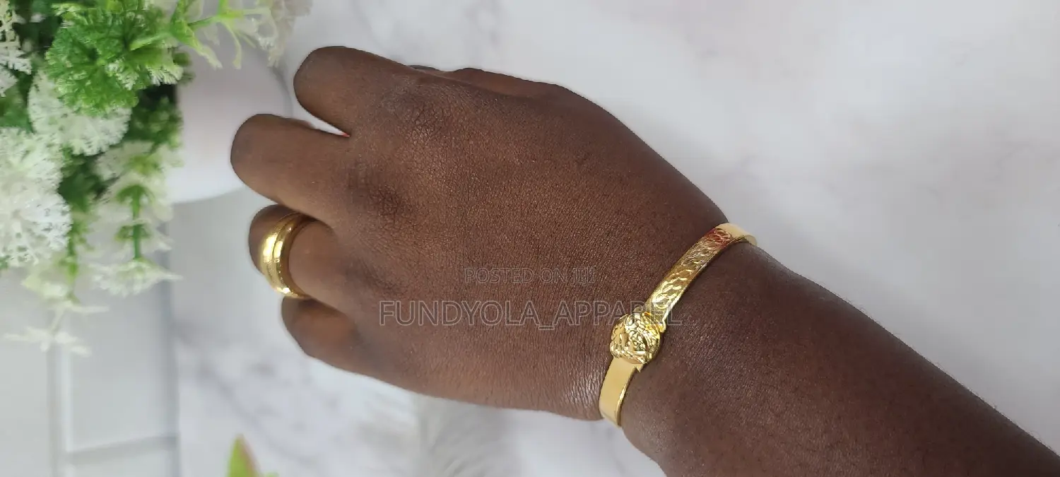 Beautiful Female Bangle