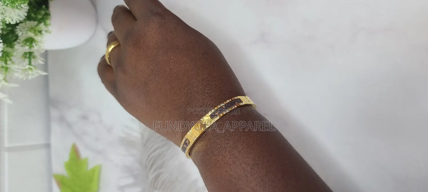 Quality Female Steel Wrist Gold Bangle