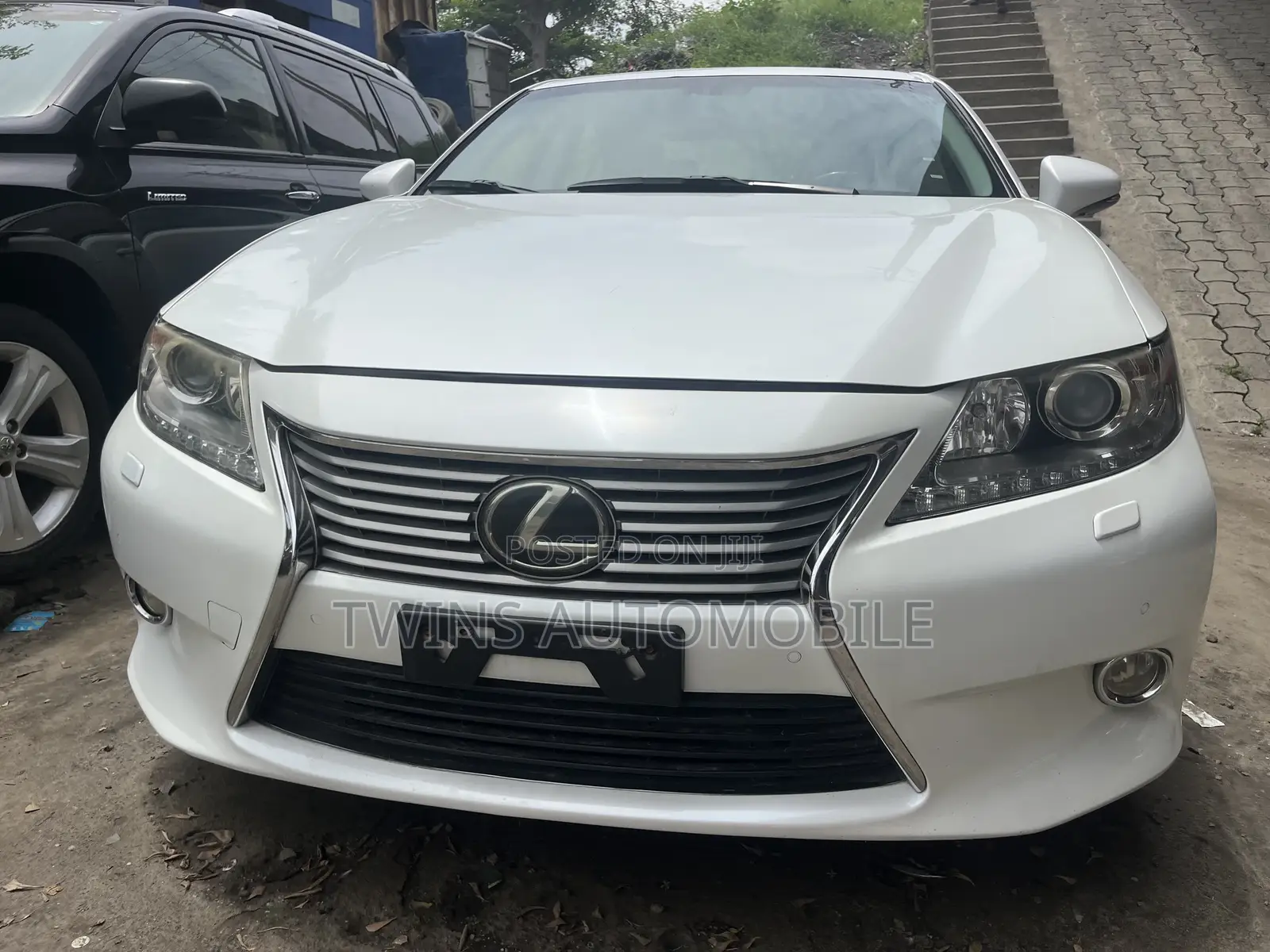 Lexus ES 350 FWD 2014 White