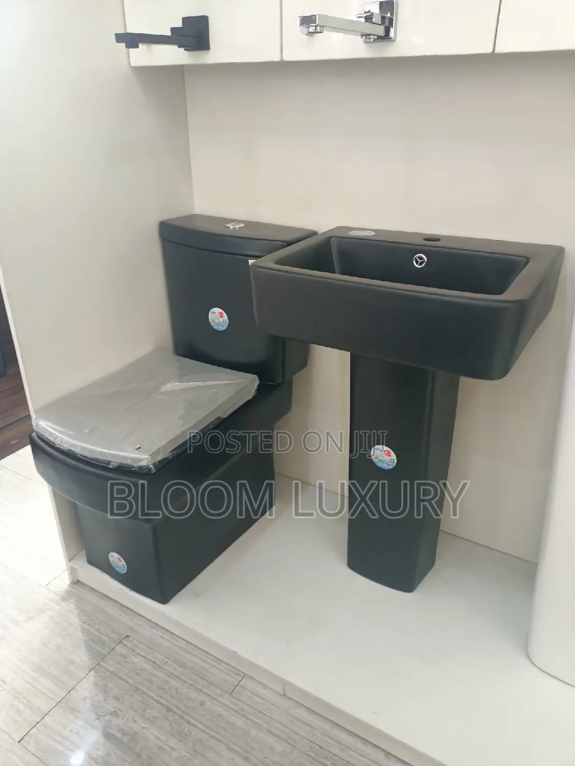 Matte Black Quality Water Closet