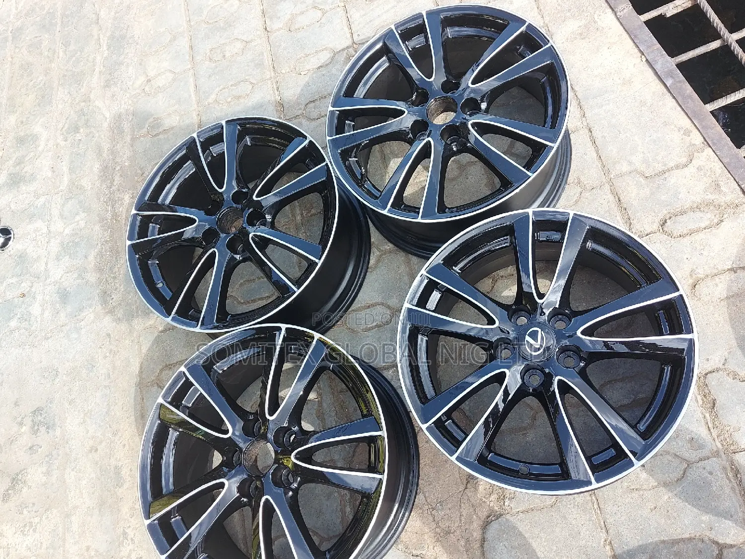 18rim Lexus Alloyed.