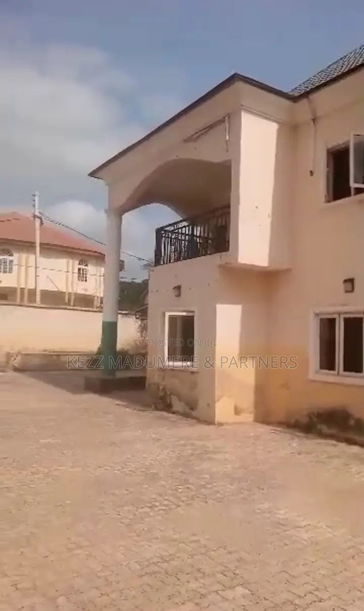5bdrm Duplex in Trans Ekulu , New for sale
