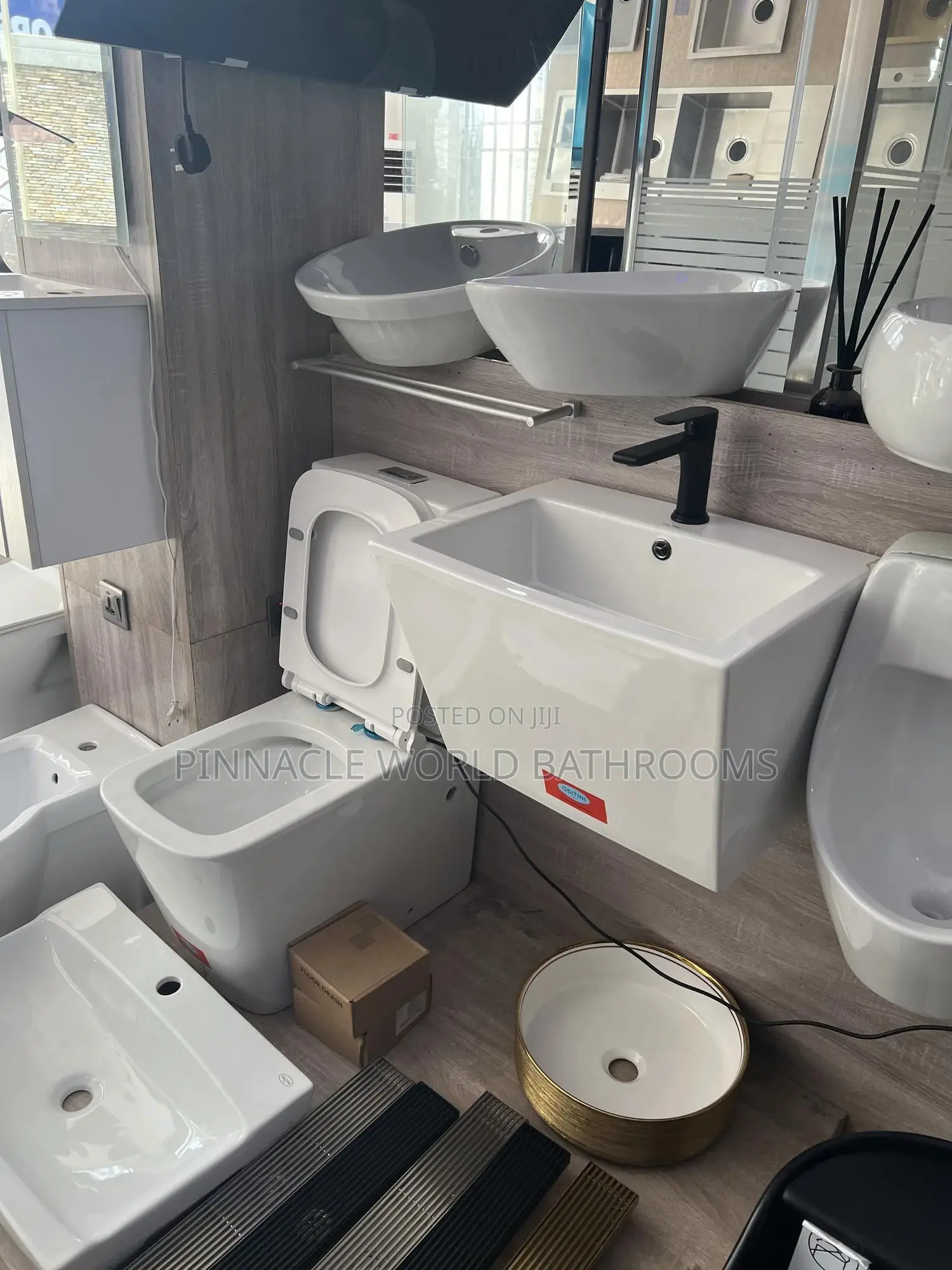 Master Italy Set Wc With Wall Basin