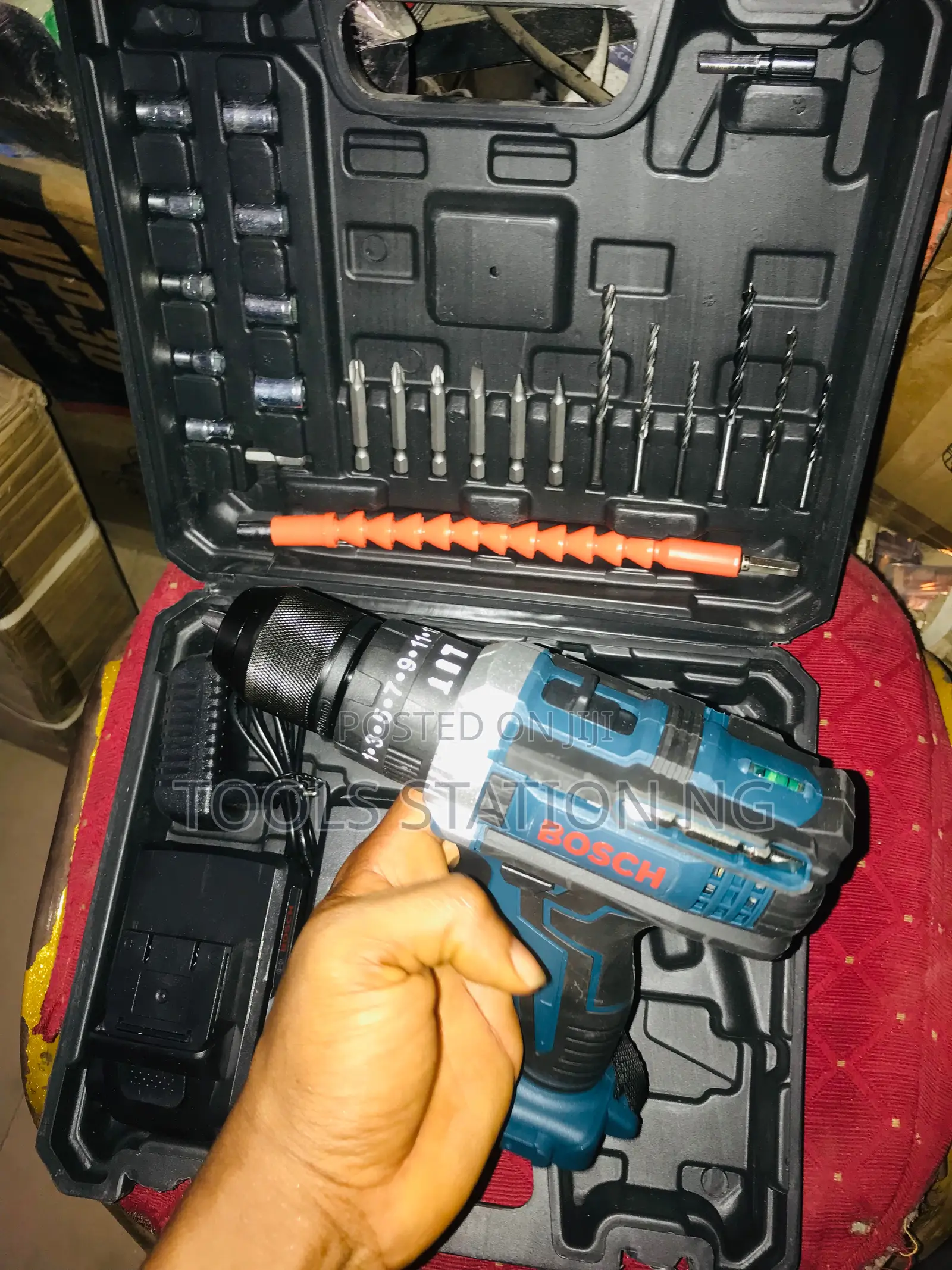 Screwing/Drilling Machine