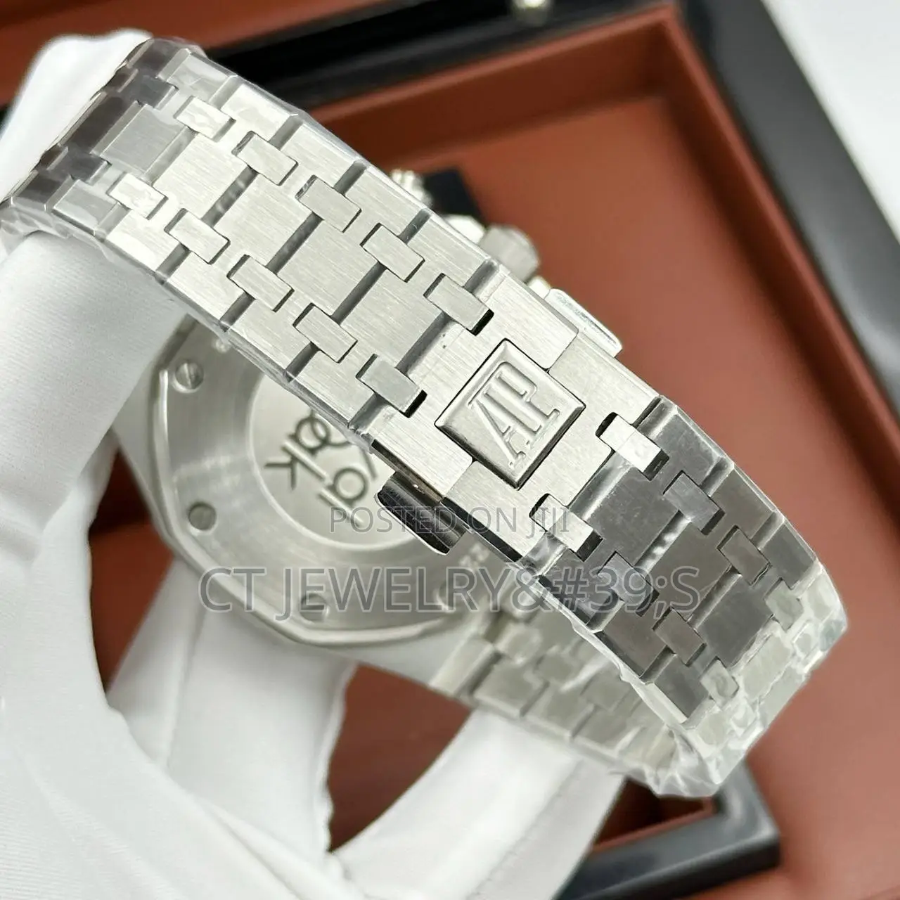 Audemars Piguet Royal Oak Chronograph(Quartz Movement)Silver