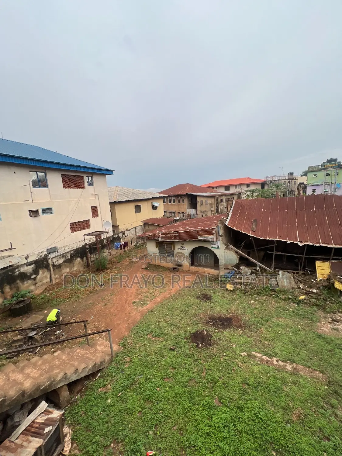 1250 SQM Land Facing Sango / Mokola Express Near Premier