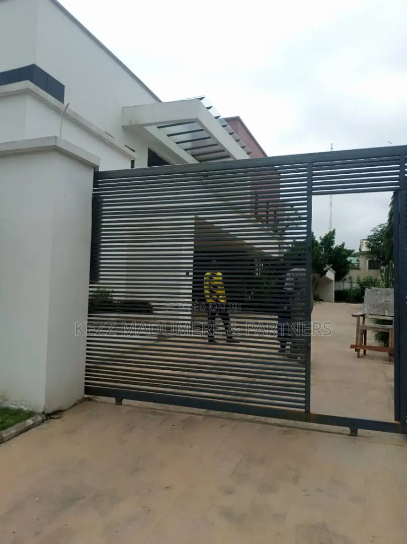 10bdrm Duplex in Asokoro Main ,Abuja for sale