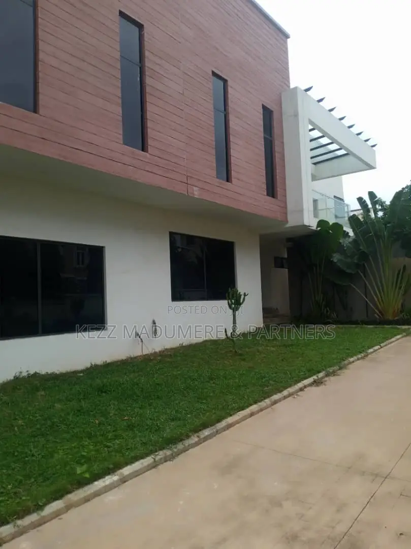 10bdrm Duplex in Asokoro Main ,Abuja for sale