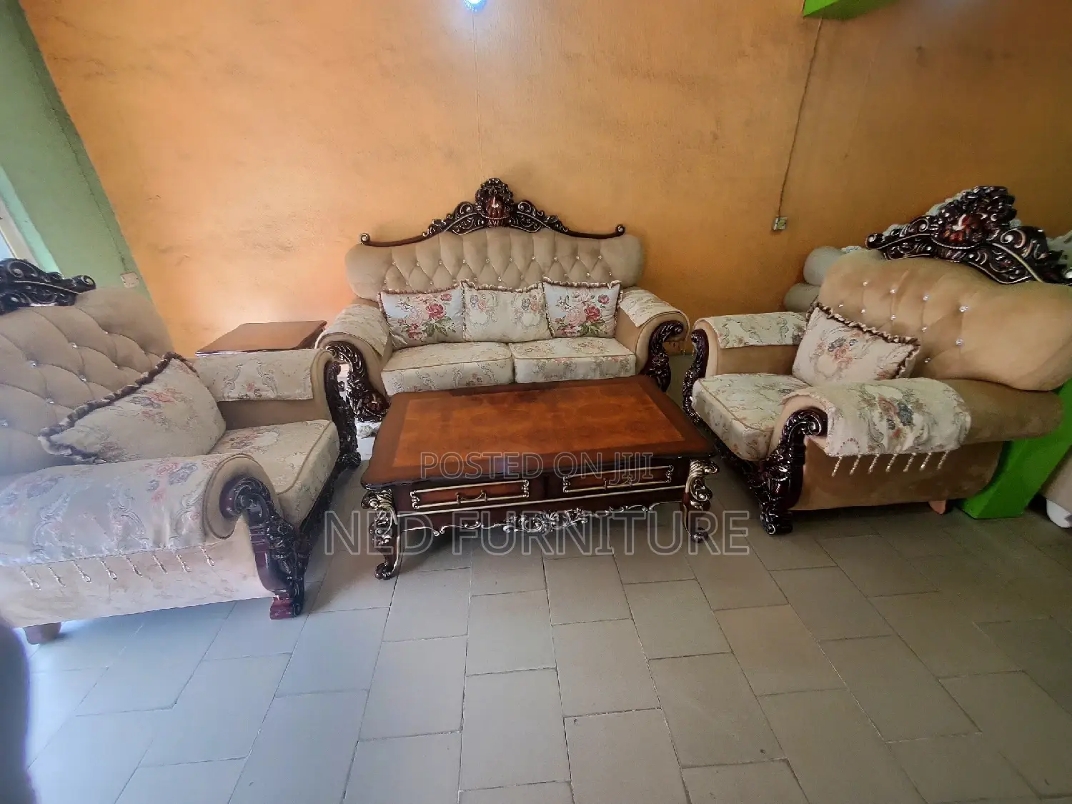 Quality Royal Sofa Set
