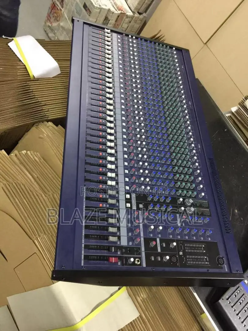 Yamaha 32channel Mixer