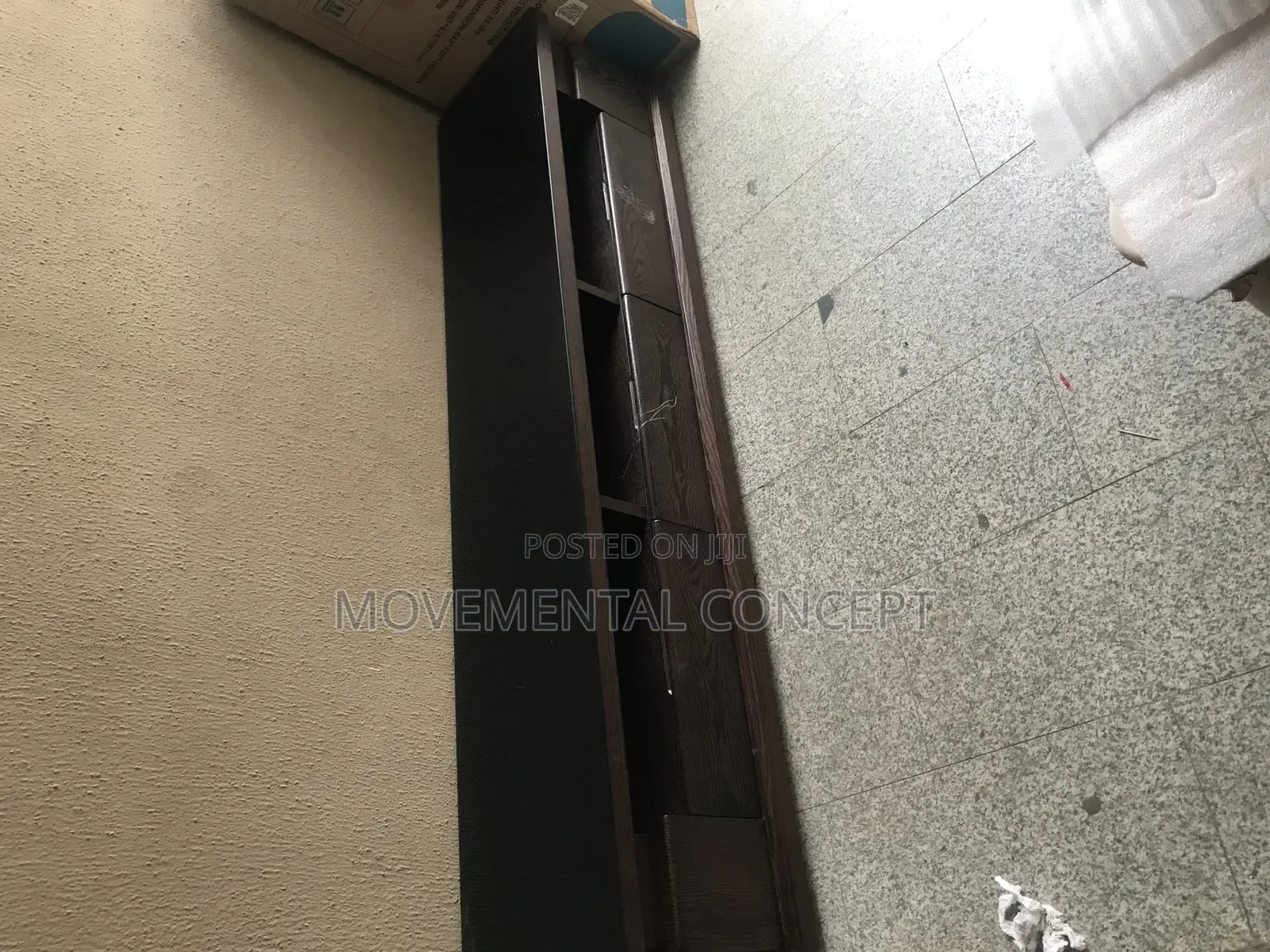 Brown Wooden Tv Stand With Tempered Glass Stop
