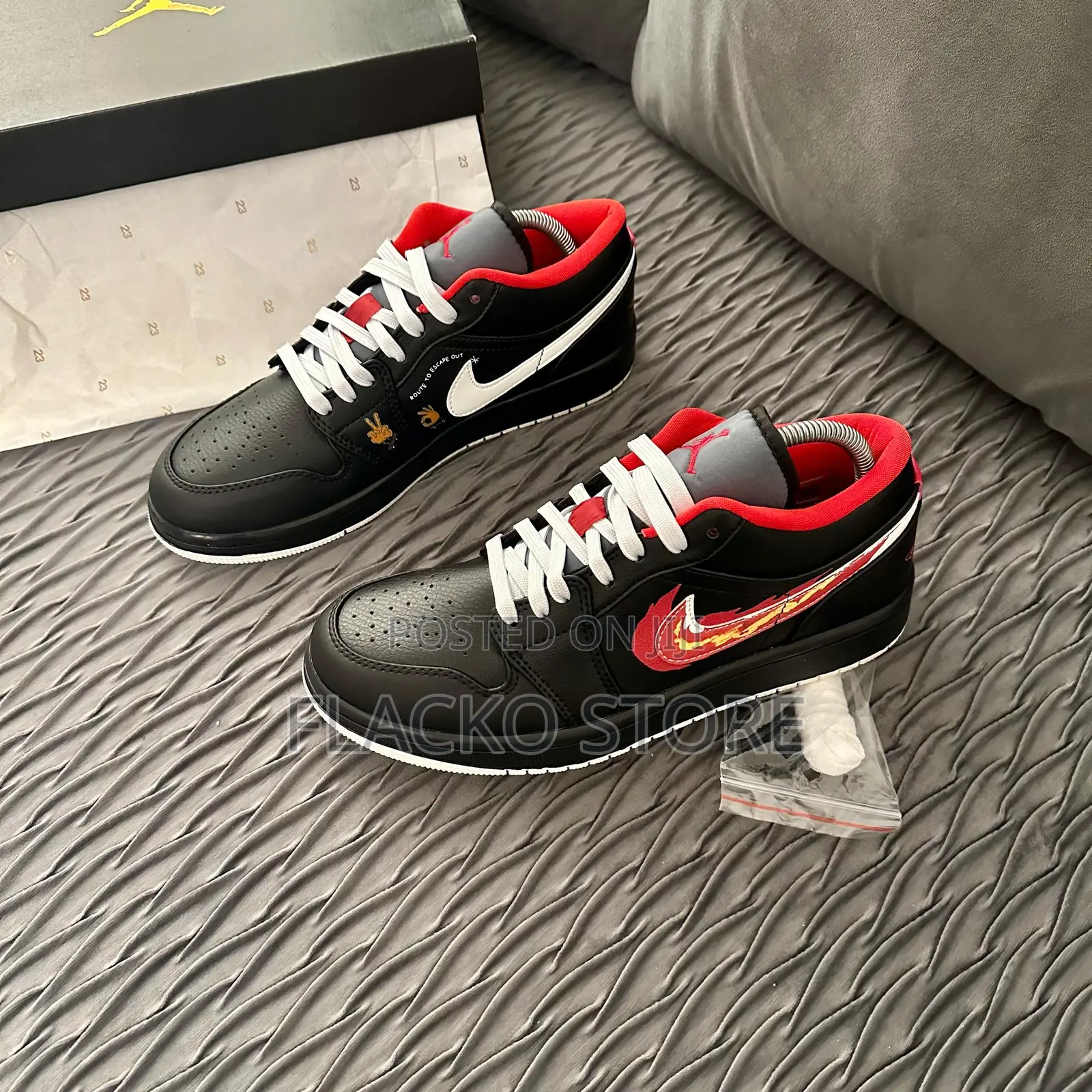 Original Nike Air Jordan 1 Low Flaming Swoosh Sneakers