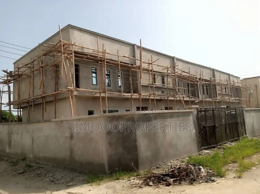 4bdrm Duplex in Lakowe Gulf for sale