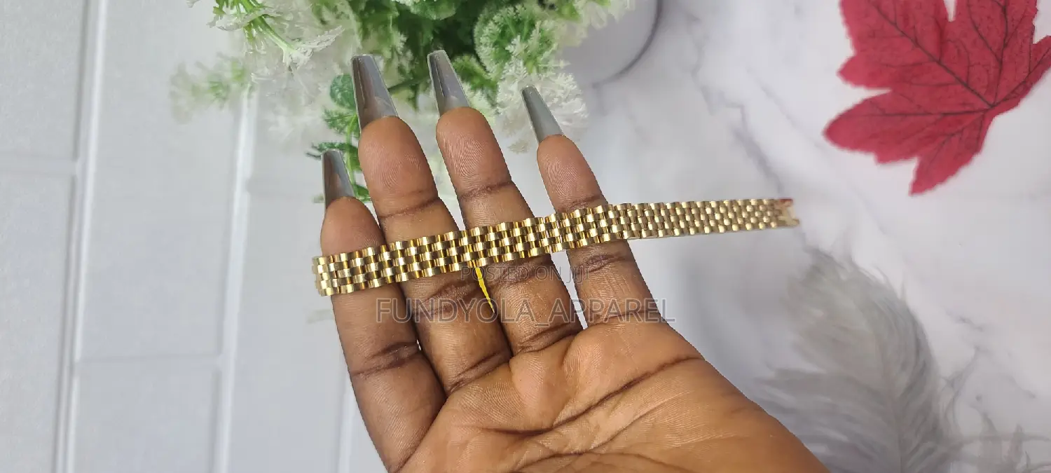 Gold Magnetic Strap Hand Chain