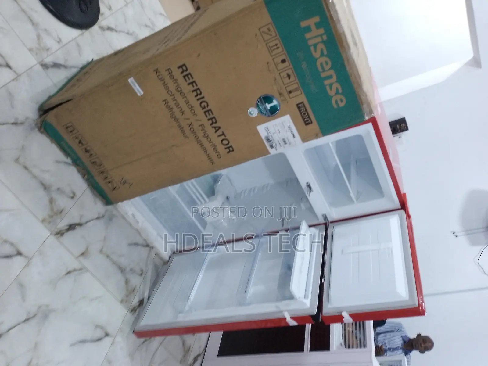 Hisense 204L Refrigerator With Water Dispenser REF205DRB.