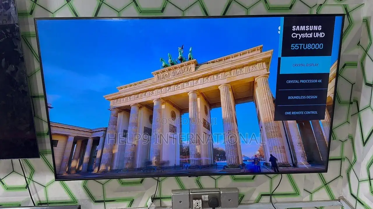 Amazing 55" Samsung Crystal UHD Smart Tv Nj
