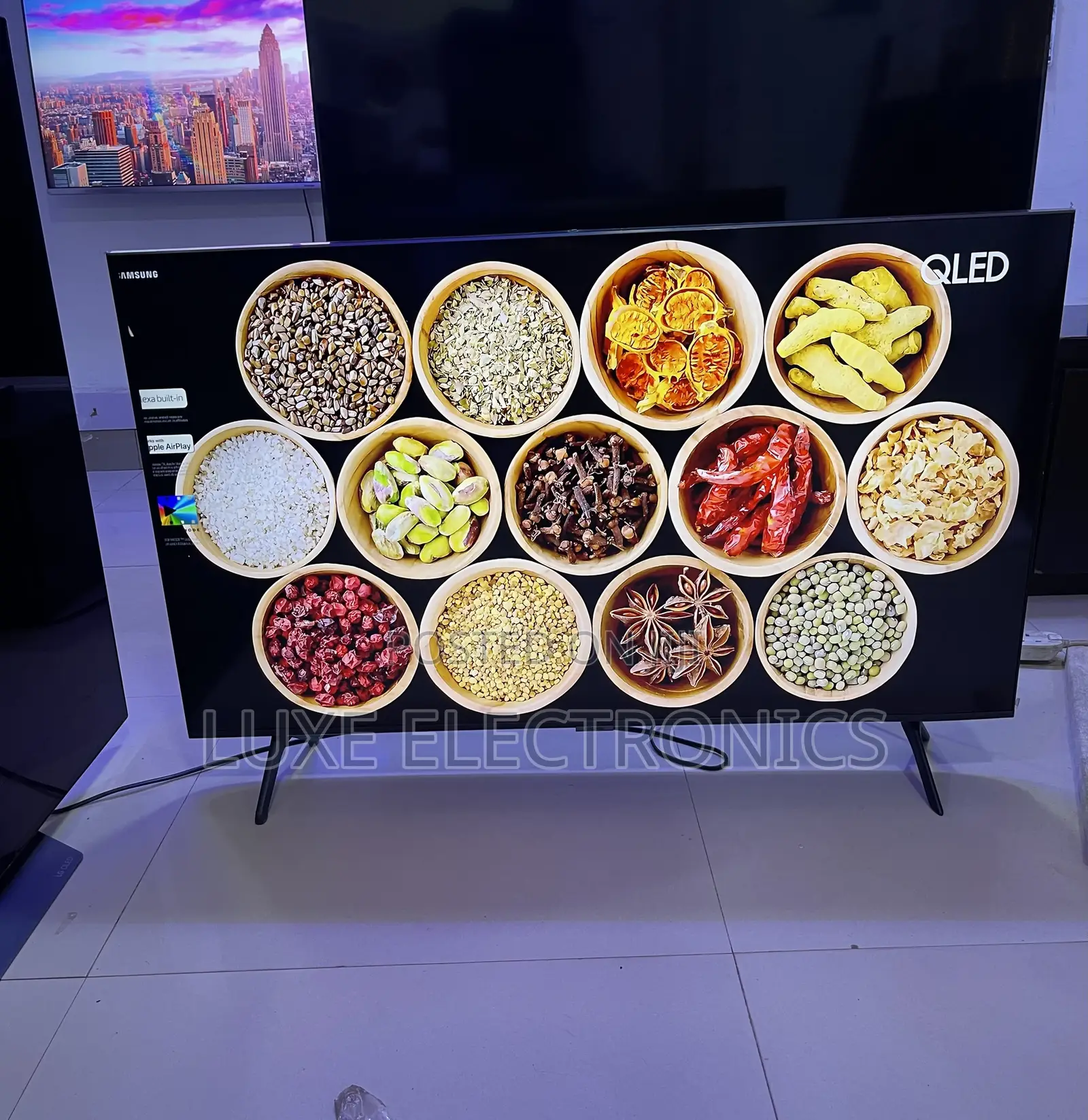 43 Inches Samsung QLED HDR Smart Frameless Tv 2022 Model