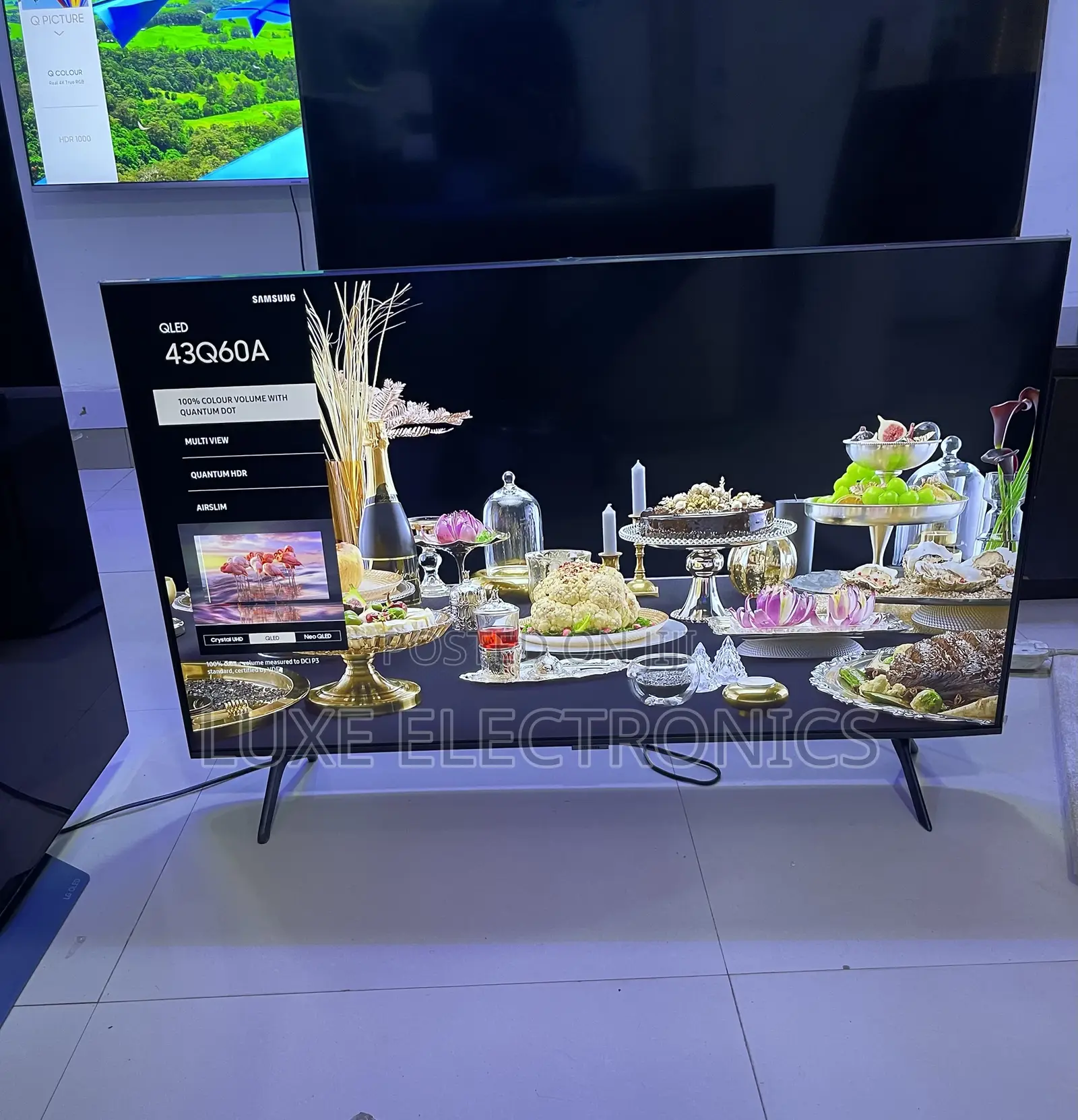 43 Inches Samsung QLED HDR Smart Frameless Tv 2022 Model