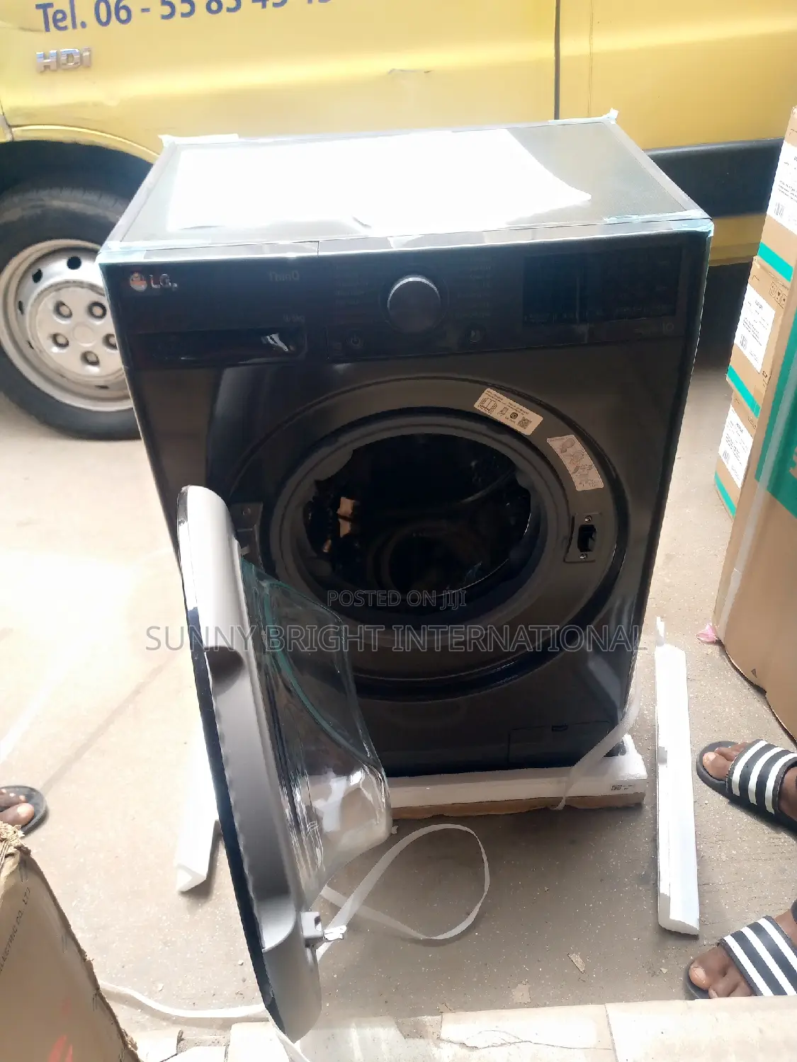 L G Washing Machine 9kg Wash and Dry