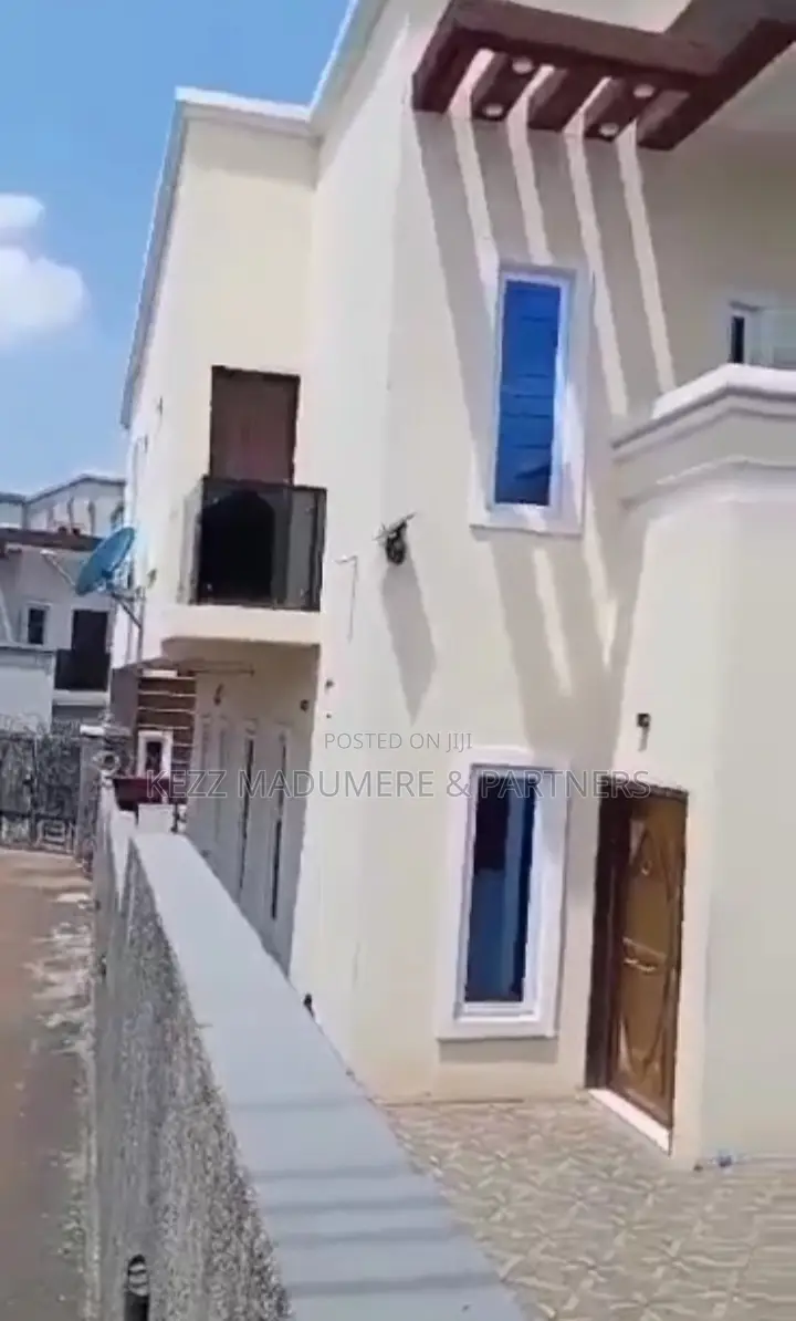 Furnished 4bdrm Duplex in New Haven , Enugu , for sale