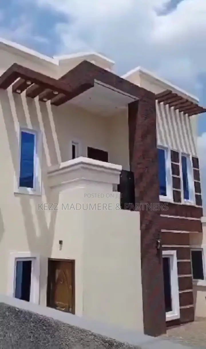 Furnished 4bdrm Duplex in New Haven , Enugu , for sale
