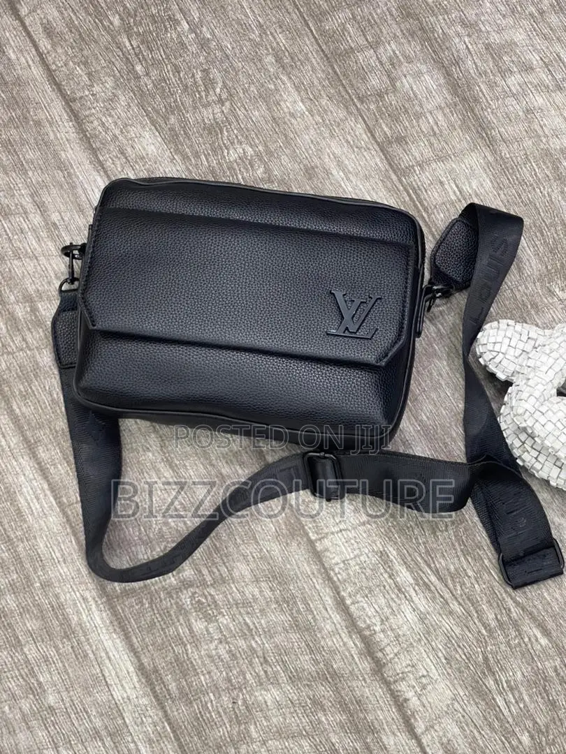 Original LOUIS VUITTON CROSS BAG Available in Store