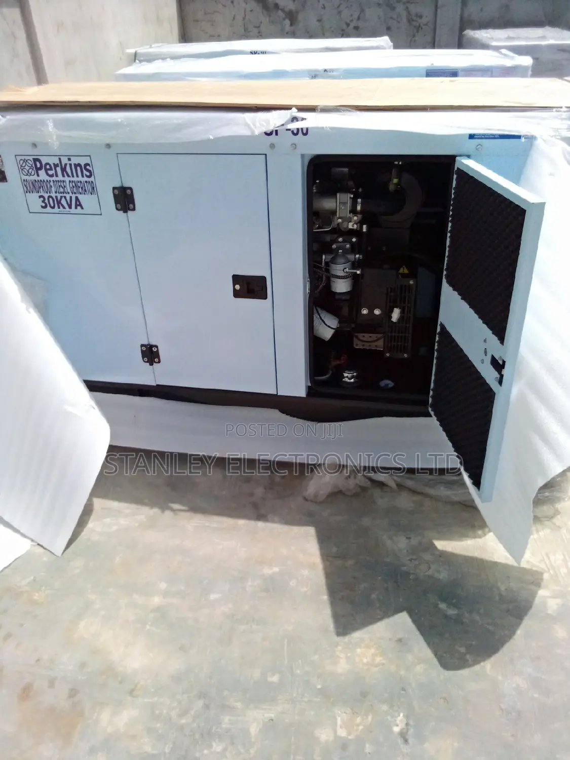 New Arrival of 30kva Perkins Soundproof Generator Diesel