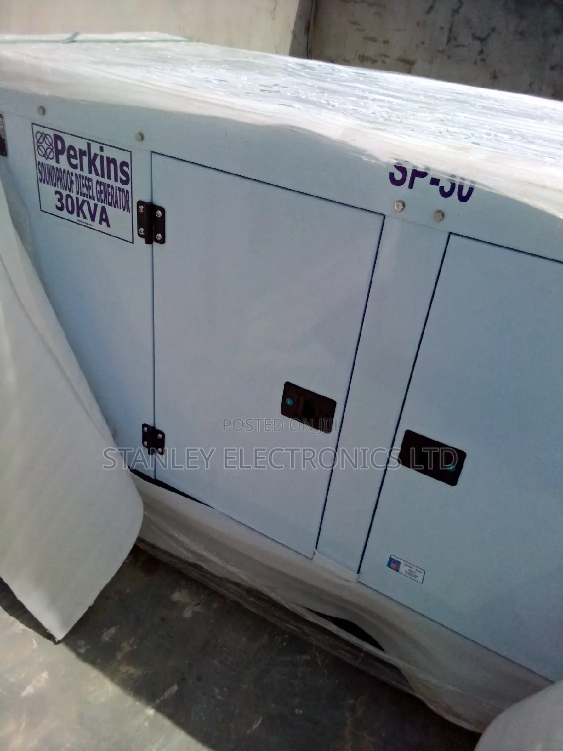 New Arrival of Perkins Soundproof Generator Diesel 30kva
