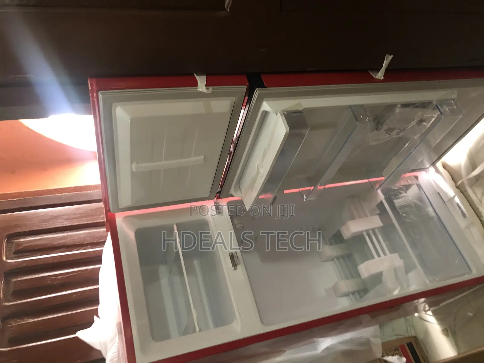 Hisense 204L Top Freezer Refrigerator With Water Depenser.