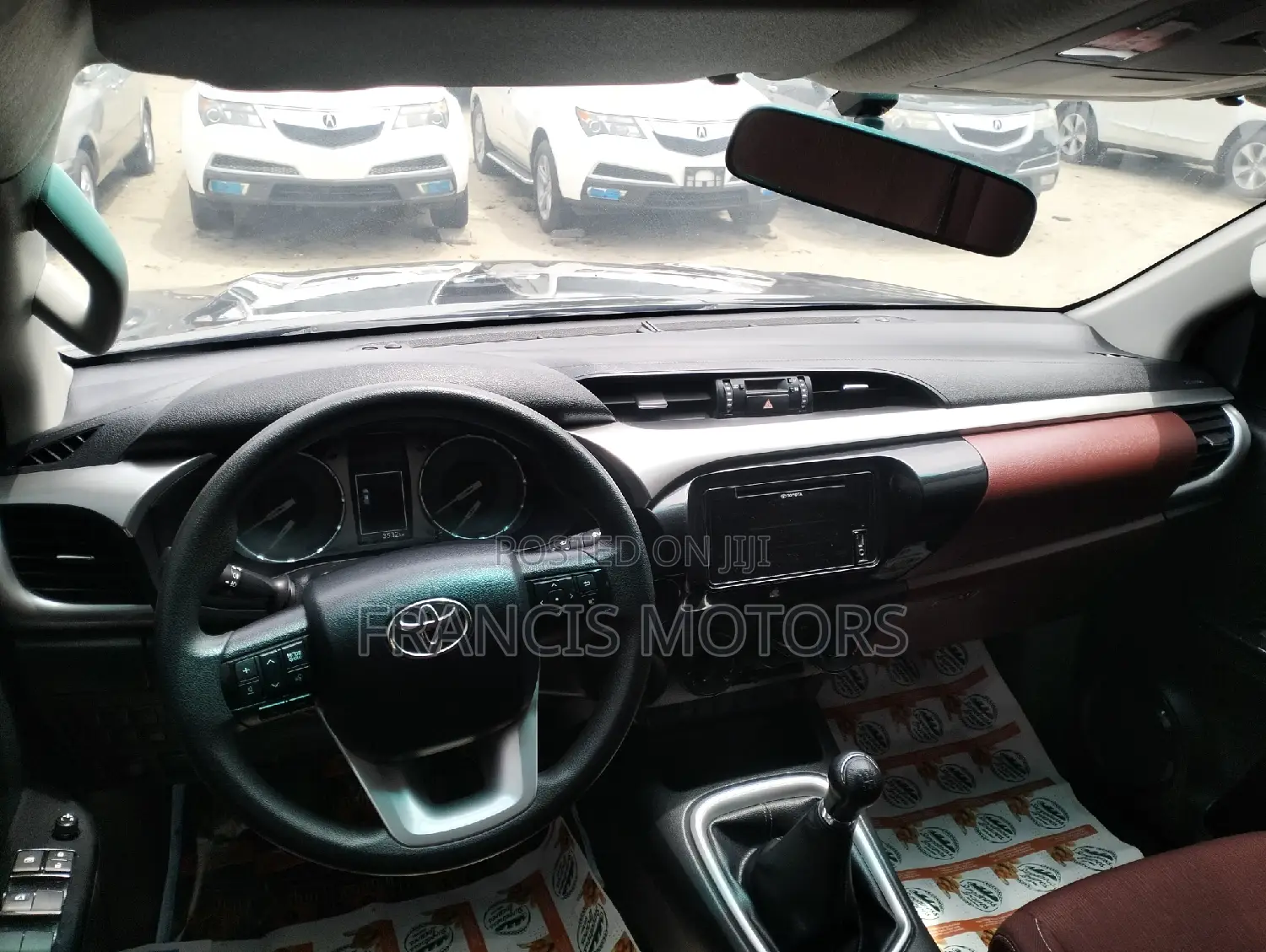 New Toyota Hilux 2022 Gray
