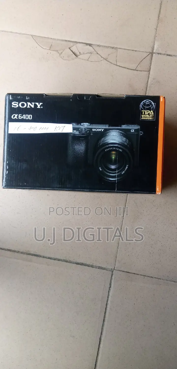 Sony A6400 Camera With 16-50mm Kit Len's