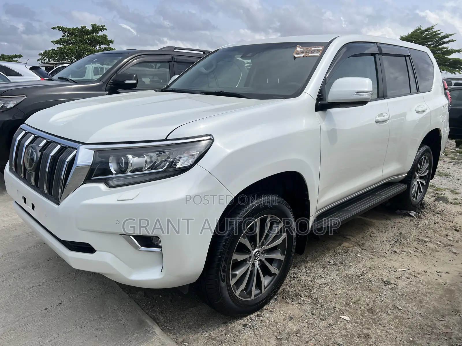 Toyota Land Cruiser Prado 2022 White