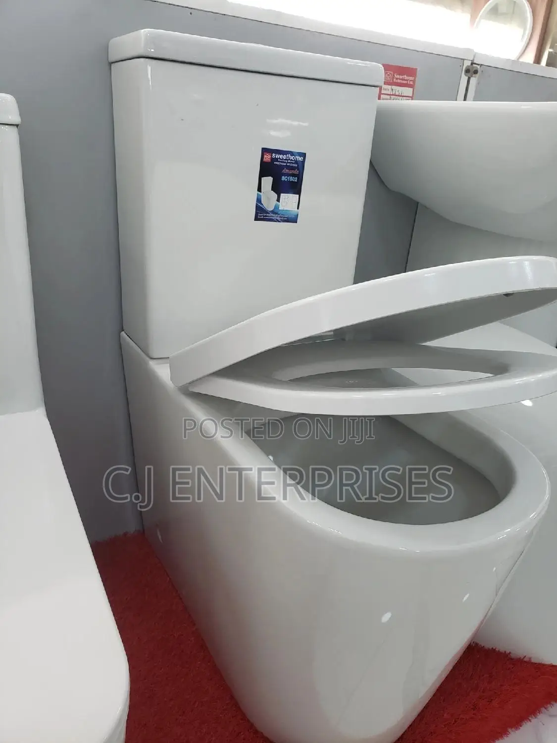 Sweethome Water Closet Round Shape