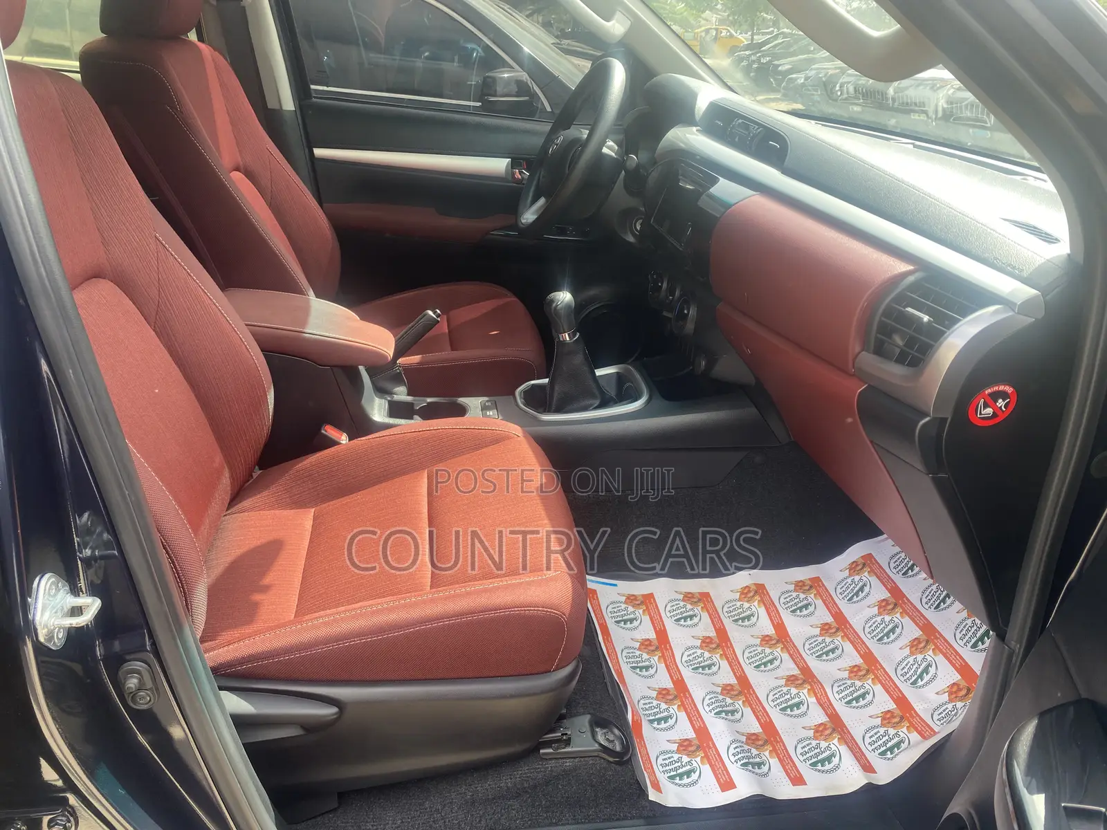 Toyota Hilux 2021 Black
