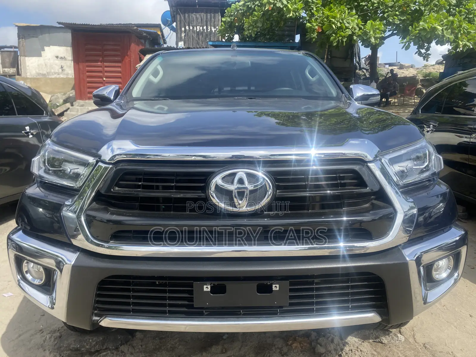 Toyota Hilux 2021 Black