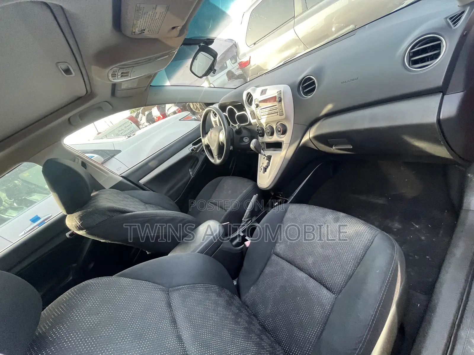 Pontiac Vibe 2010 Red